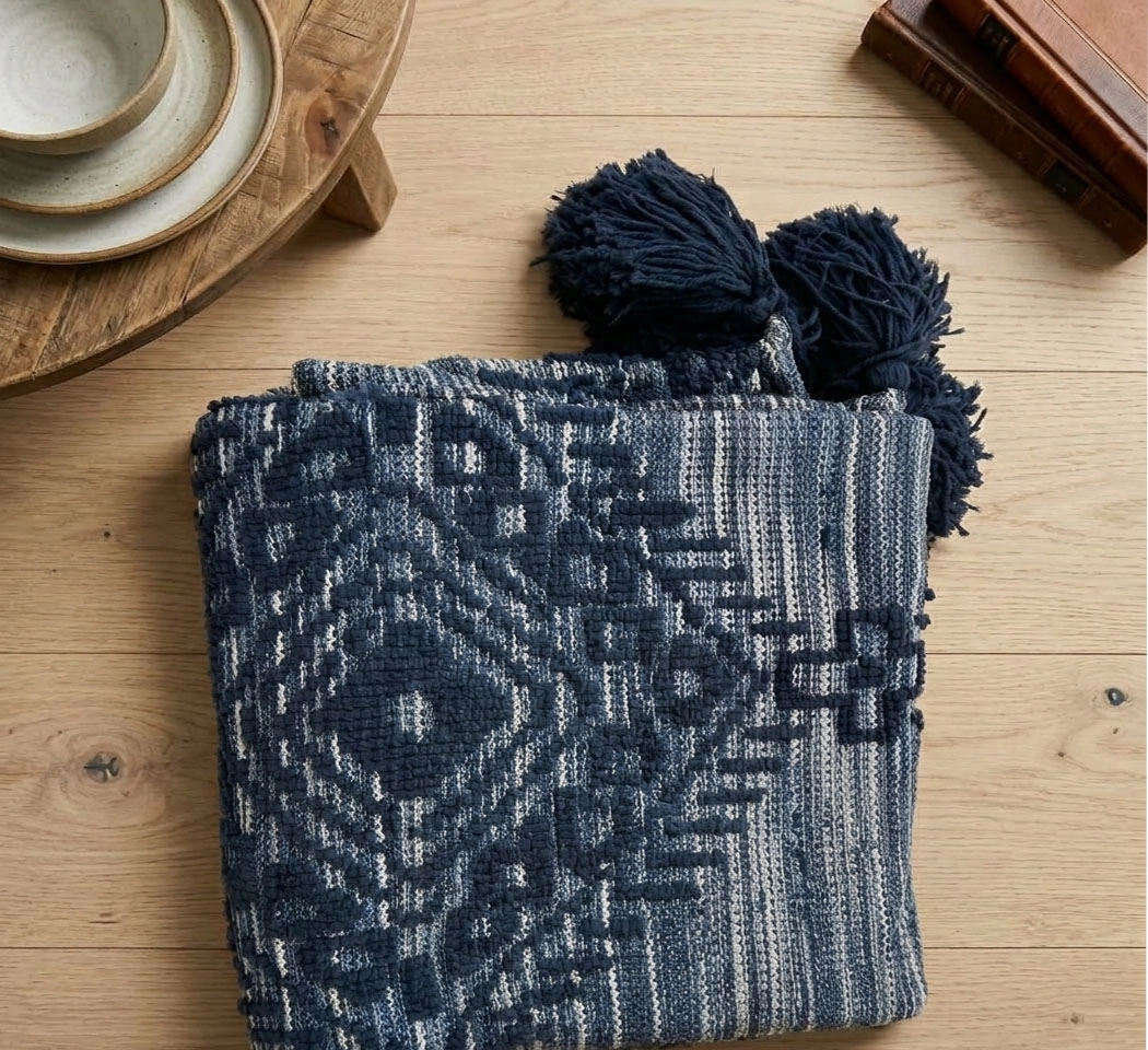 Hand-Woven Geometric Tufted Throw Blanket Tassels (50x60)