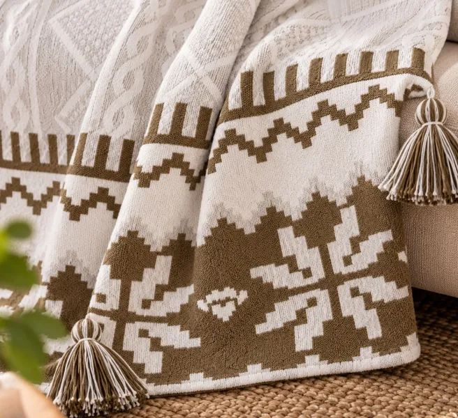 Brown Cotton Polyester Throw Blanket with Cushion Cover Set – 50 × 60 Inches Throw & 18 × 18 Inches Cushion Cover